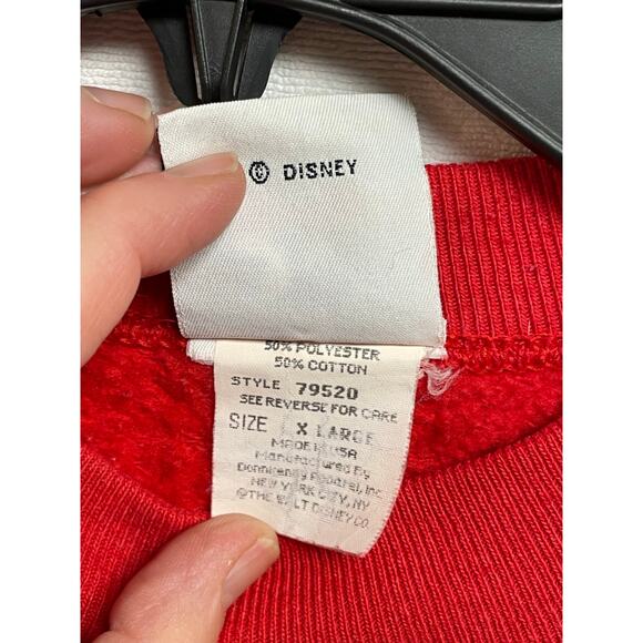 Vintage Mickey Mouse sweatshirt size XL red with embroidered MICKEY Disney - Picture 4 of 5